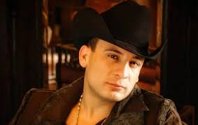 Valentín Elizalde: El Gallo de Oro y su Eterno Legado