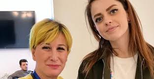 Storie da Sanremo, da Reggio l'hair stylist Anna Foti: «Nei miei anni al  festival tanta adrenalina e tutte le emozioni dei big della Canzone  italiana»