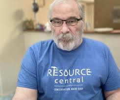 Is this a photo of the inside of Bowers and Fasanella's barber shop in  Freeport, Illinois?