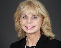 Diane Lantz's Instagram, Twitter & Facebook