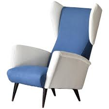 Gio Ponti Wingback Lounge Chair White And Blue Fabric Oak Cassina 1950s Mid Century Modern Lounge Chairs Lounge Chair Design Mid Century Lounge Chairs