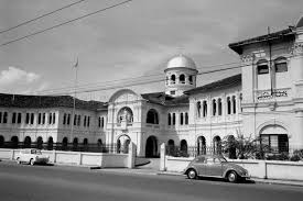 Joseph university was established by dmi foundations which is an effort of the sisters of dmi (daughters of mary immaculate) and the fathers of mmi (missionaries of mary immaculate) of the catholic church. St Joseph S Institution 1962 History Of Singapore Singapore Photos Culture Of Singapore