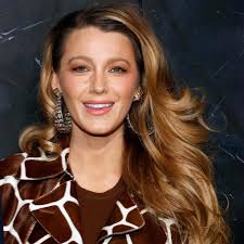 35 Best Hairstyles for Oblong Face Shapes, According to Stylists