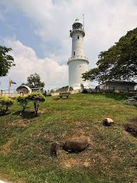 Bukit melawati (melawati hill) at kuala selangor was the administrative center and stronghold of the selangor sultanate in the late 18th and early 19th century. Bukit Melawati Kuala Selangor Selangor Malaysia Gokayu Your Travel Guide