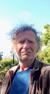 Jacob Binzer, Billy Cross, Mika Vandborg & Emil Falk indtager Bremen Teater  den 28. september, når de mødes på scenen over røverhistorier,  inspirationskilder og et arsenal af guitarer, pedaler, forstærkere og  vinyler