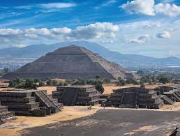 Interior of the house of the eagle warriors plan of the sacred precinct of tenochtitlan pyramid of tenayuca. Teotihuacan Location Sites Culture History Britannica