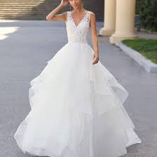 Achetez des robes de mariée à petit prix en ligne sur lightinthebox.com aujourd'hui ! Nos Robe De Mariee Princesse Collection 2021 Boutique Paris