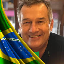 QUAL SERIA SEU TÉCNICO PREFERIDO CASO ROGER SEJA DEMITIDO DO INTER?