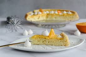Lavorate le uova con lo zucchero. Crostata Morbida All Arancia Ricetta Easy