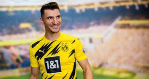 Borussia dortmund on thursday confirmed the signing of belgium defender thomas. Thomas Meunier La Machine The Pacey Postman Bvb De