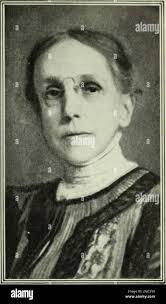 Ella Duff's Instagram, Twitter & Facebook