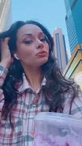 Heather Rumsey's Instagram, Twitter & Facebook