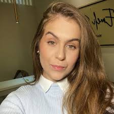 MAQUIADORA EM CAMPO LARGO (@emelisilvabeauty) • Instagram photos and videos