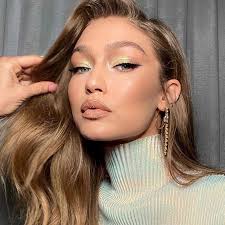 Best celebrity makeup looks of the month: Kaia Gerber, Dua Lipa, Gigi  Hadid, and the like