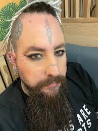 Hi 👋🏼, I'm new to the group so wanted to just introduce myself… my name's  Kimberley, I'm 35, happily married and would describe myself as my own  individual!!! I am a massive