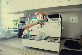 This model is perfect for those aiming to hone their craft and exercise instead of using one boiler, these la marzocco machines use two. La Marzocco Home Custom Gs 3 Espresso Machine Unboxing