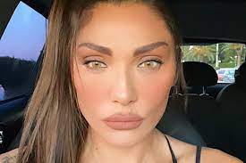 See more of αγγελικη ηλιαδη fan club on facebook. Aggelikh Hliadh H Maxh Me Ton Koronoio Kai To Sygkinhtiko Mhnyma Sta Paidia Ths