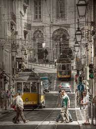 Portugal coronavirus update with statistics and graphs: Lissabon Street 2 Visit Portugal Lisbon Portugal Lisbon