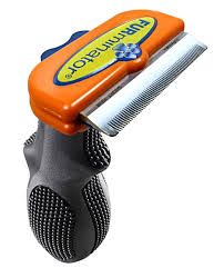 Furminator® brand's extensive line of grooming products are designed to promote healthy skin and coats in pets, and significantly reduce the amount of hair that is being shed. Furminator Short Hair Deshedding Tool Medium Dog M Furminator Hundebursten Pflege Hund