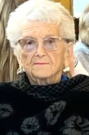 Marie Warfield's Instagram, Twitter & Facebook