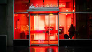 Vi er spesialister på billån, forbrukslån, kredittkort og sparing. Santander Buoyed By Demand For Us Cars And Uk Houses Financial Times