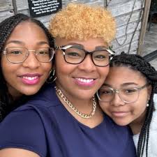 Aisha Denson (@CensibleShopper)