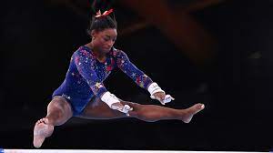 The world renowned gymnast unexpectedly made a costly error during the women's gymnastics team final on tuesday when she only completed 1 ½ twist on her vault when she was supposed to perform a 2 ½, the washington post reports. Sk Ibilkx98sm