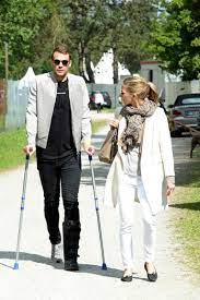 Find out everything about manuel neuer. Bayern Germany On Twitter Manuel Neuer With His Wife Nina Tz
