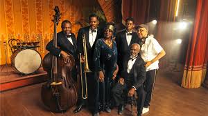 Tensions and temperatures rise over the course of an afternoon recording session in 1920s chicago. Ma Rainey S Black Bottom A Legacy Brought To Screen Netflix Official Site