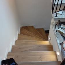 Dabei unterscheiden sich die systeme der verschiedenen hersteller häufig im detail. Treppenhaus Makeover Sanierung Im 60 Jahre Flur Fraulein Emmama