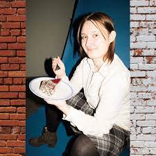 Von storch was a banker before she studied law in heidelberg and lausanne. Sie Warf Eine Torte Auf Beatrix Von Storch Ging Dafur Ins Gefangnis Und Bereut Nichts Stern De