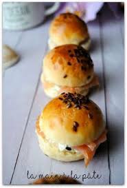 16 Recettes D Aperitifs De Noel Que Vous Allez Adorer Noel Recette Aperitif Apero Dinatoire Noel Burgers Au Saumon
