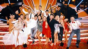 Erst vergangene woche endete die diesjährige staffel von „let's dance mit einem verdienten doch es gibt leider auch eine schlechte nachricht. Let S Dance Die Grosse Profi Challenge Oana Nechiti Gibt Ihr Comeback Auf Der Tanzflache