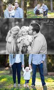 Image Result For Outside Family Photo Shoot Ideas Outdoor Family Portraits Family Photo Pose Outdoor Family Photos