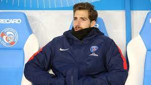 What is the meaning of psg? Berater Verrat Trapp Will Paris Verlassen