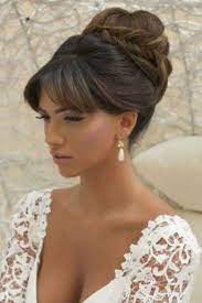 Coiffure Mariage Coiffure De Mariage Tresse Avec Couronne De Fleurs Coiffure Mariage Chignon Haut Mariage Chignon Mariage