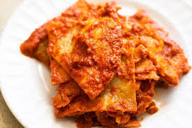 This Amazing Chilaquiles Rojos Recipe Is Simple Yet Very Flavorful And So Delicious They Make A Gorditas Recipe Chilaquiles Rojos Recipe Mexican Food Recipes