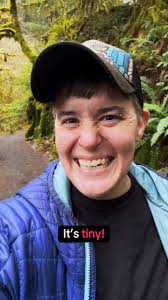 If you were given a second chance with the woman of your dreams, would you  be brave enough to take it? In an effort to escape her toxic ex, Mae Mack  breaks