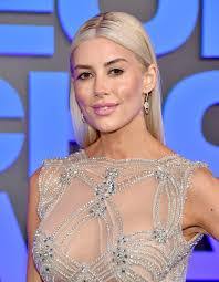 Heather Ray's Instagram, Twitter & Facebook