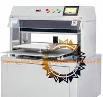 Automatic Cake Cutting Machine/Ultrasonic Cutter for Mousse Cake Layer  Cake, Sponge Cake Swiss Rolls