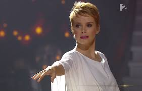 Életrajz, adatok, képek, háttérképek, vélemények. Marsi Aniko Visszater A Dancing With The Stars Tancparkettere Osvart Andrea Azonban Nem Szmo Hu