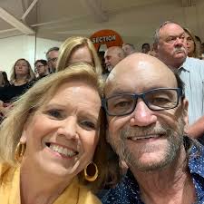 I haven't seen my dad in 10 years — or much of my life, really. He divorced  my mom when I was 6, remarried within a year, and moved further and further