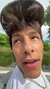 Tayler Holder and Zach