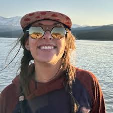 Amanda Henck's Instagram, Twitter & Facebook