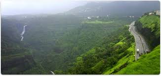 Top 10 Beautiful Hill Stations Near Mumbai Hill Station Beautiful Places In The World Holiday Destinations