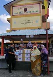 During 1928 after floods destroyed the old district capital of hulu as a tourist destination, kuala kubu bharu is rich in ecotourism activities such as hiking at bukit kutu and lata medang, trekking to. Sumbangan Sekolah Agama Menengah Tinggi Kuala Kubu Bharu Facebook