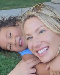 Debbie Amosa (@deb_amosa) • Instagram photos and videos