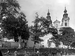 Арсенал розібрали і до 1556 р. Kostel Sv Mariyi Magdalini Miskij Mediaarhiv