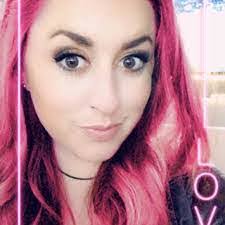 Christine Shinall's Instagram, Twitter & Facebook