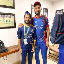 Bowler flies, batsman bowled; celebration soars high!" 🤩 @saimayubb . . .  . #saimayub #psl #hblpsl9 #peshawarzalmi #pakistancricketteam #reels  #trending